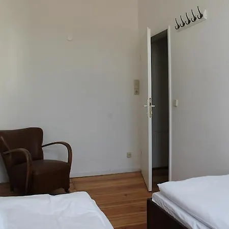 Bett-point Am Rathaus بيت ضيافة بوتسدام